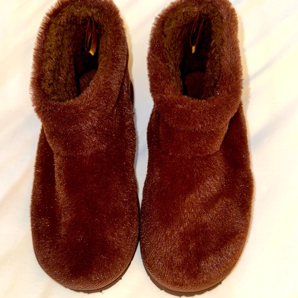 GAP chestnut Brown velourKids Boots. Fleece lined. Rubber sole. Size 1. EUC.